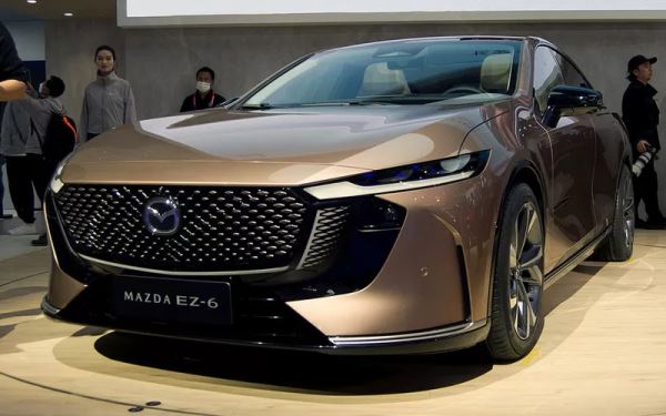 Премьеры Mazda: лифтбек EZ-6 в партнерстве с Changan на смену «шестёрке» и кроссовер Arata