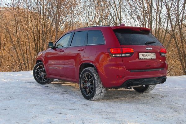 Тест-драйв Jeep Grand Cherokee SRT8