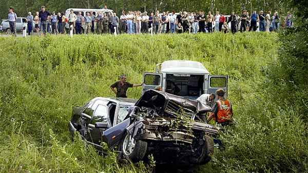 200 по встречной и опознание по зубам: список звезд, погибших в ДТП