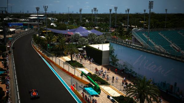 Трансляция гонки Формулы 1 в Майами